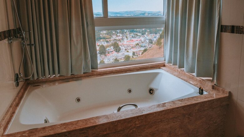 Chris Park Hotel