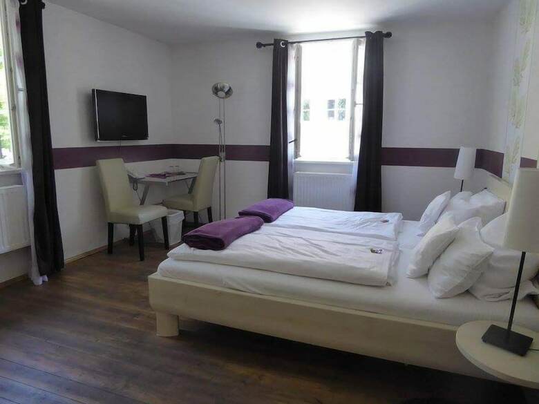 Hotel Dah-inn
