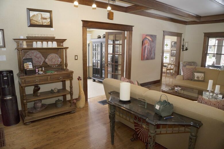 Lara House Bed And Breakfast