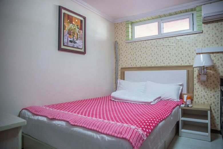 Haibianke Old Street Hotel