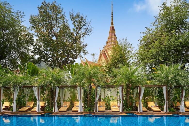 Palace Gate Hotel & Resort