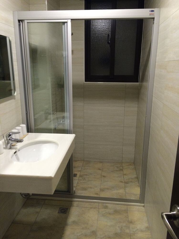 Luo Dong Traveler B&B