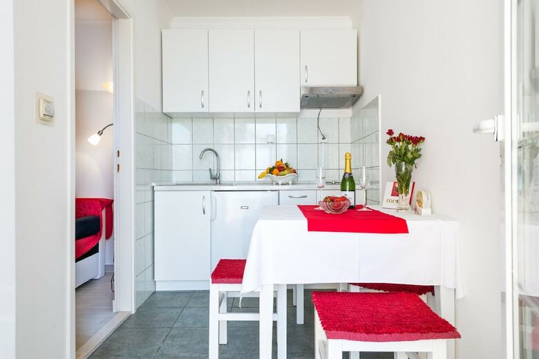Apartments And Room Lora