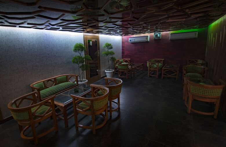 Hotel The India Benares