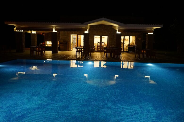 Cinarli Kasri Hotel