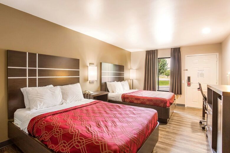 Motel Econo Lodge  Inn & Suites