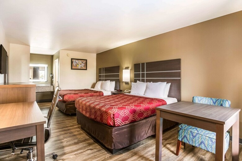Motel Econo Lodge  Inn & Suites