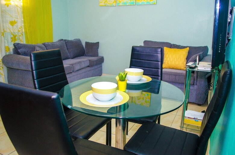 Apartamentos Kingston Guest Apt At Oakland