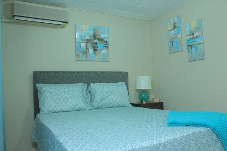 Apartamentos Kingston Guest Apt At Oakland