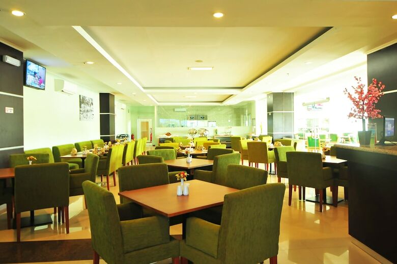 Her Hotel & Trade Centre Balikpapan