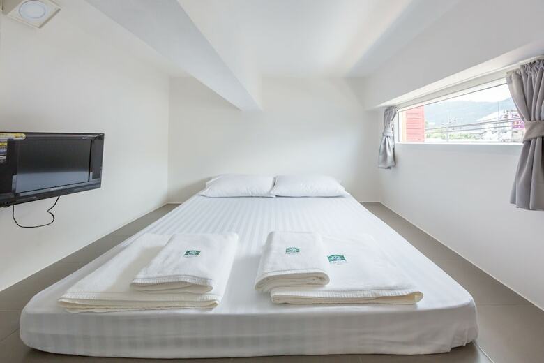 Hostal P168 Hostel