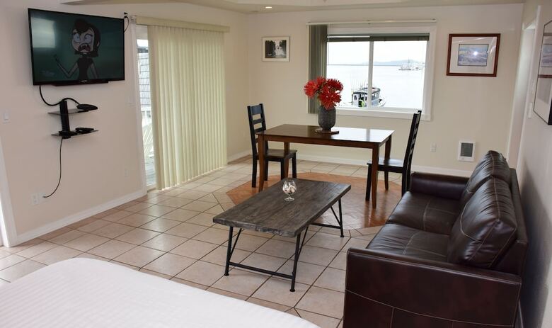 Posada Longliner Lodge And Suites