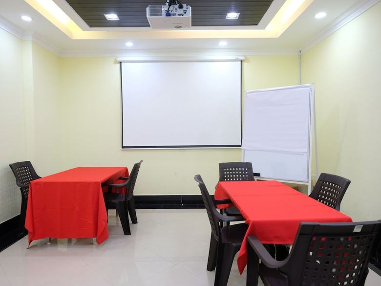 Oyo 558 Rayyan Soffea Hotel