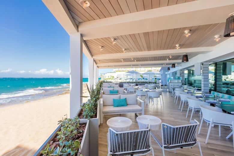 Serafina Beach Hotel