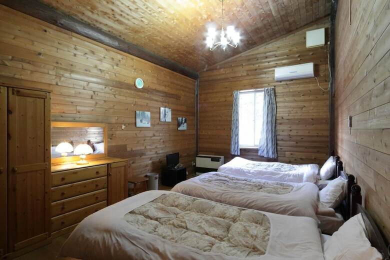 Bed & Breakfast Canadian Village Goryu