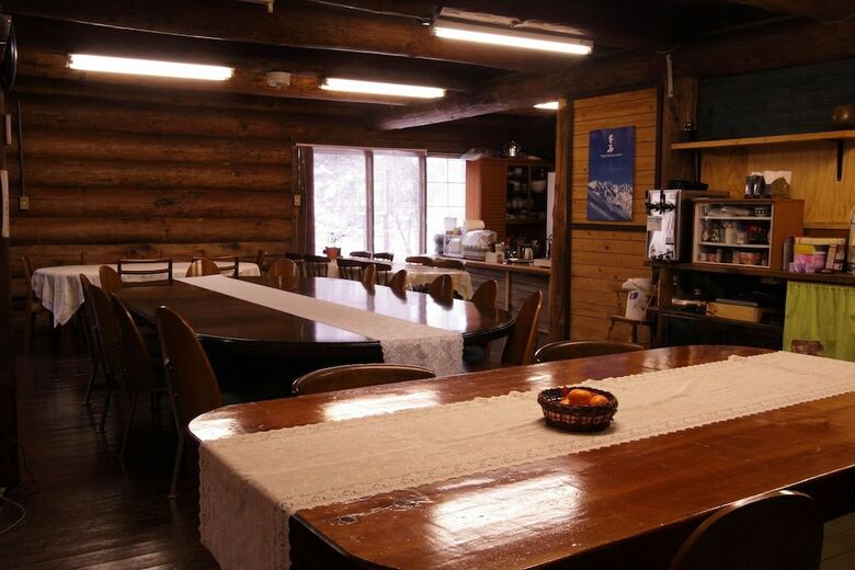 Bed & Breakfast Canadian Village Goryu