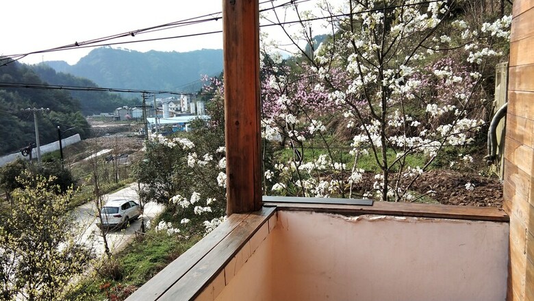 Hotel Zhangjiajie Red Apple Inn