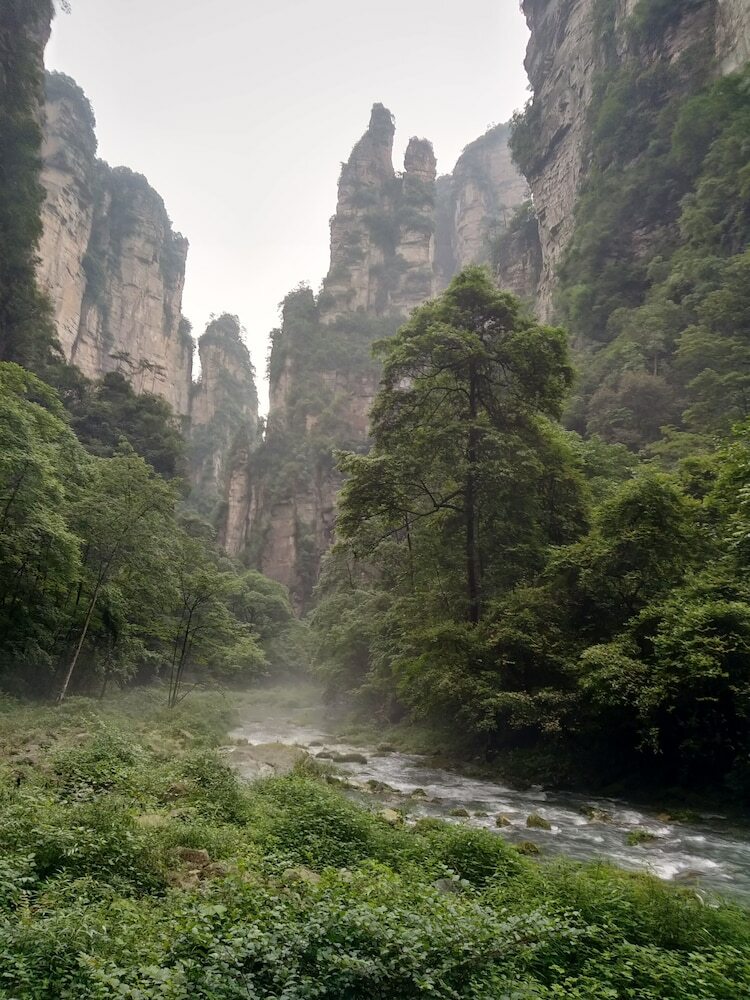 Hotel Zhangjiajie Red Apple Inn