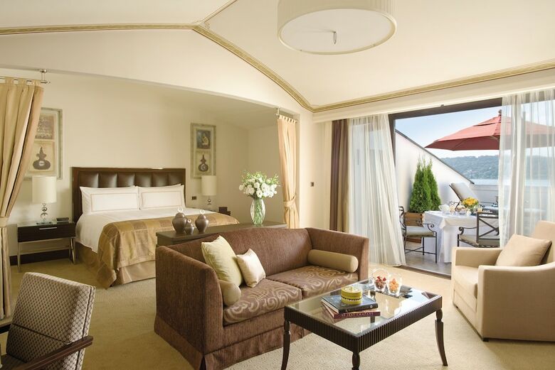 Four Seasons Hotel Istanbul At The Bosphorus