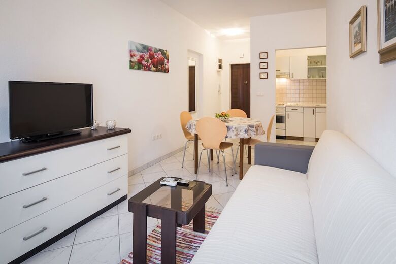 Apartments Villa Kolar
