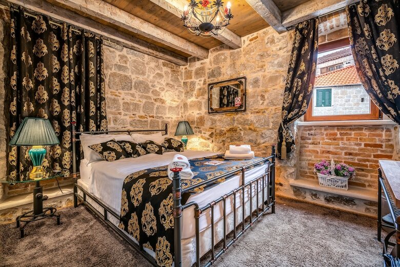 Hotel Heritage Palace Varos