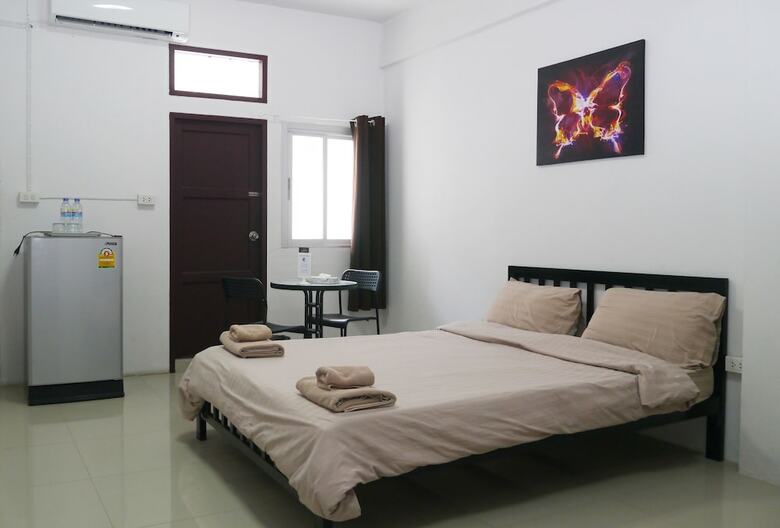 Hotel Baan Mai Guest House