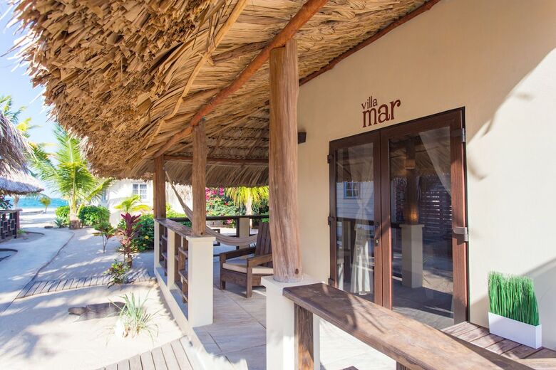 Caribbean Beach Cabanas - A Pur Hotel