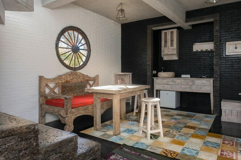 White Cubes Villa