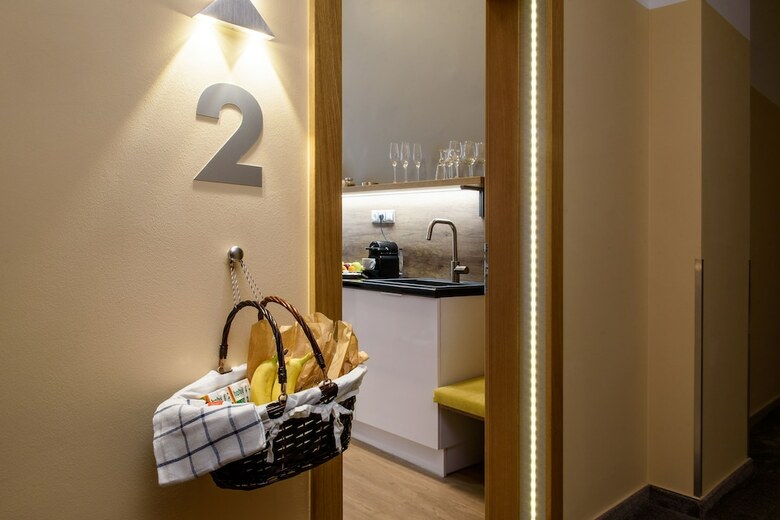 Aparthotel Karoly Corner Residences