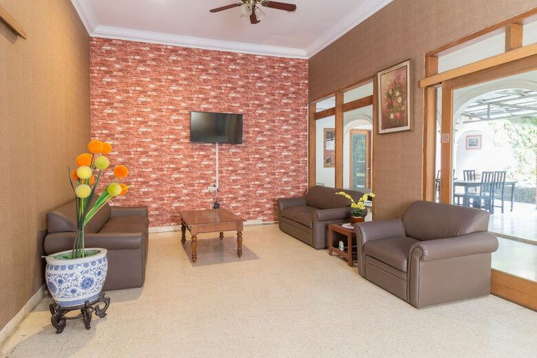 Hotel Reddoorz Near Kebun Raya Bogor