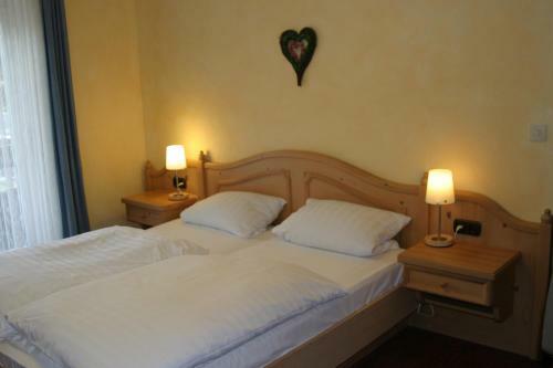 Hostal G�stehaus Alpengl�ck