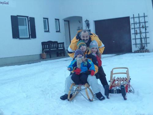 Hostal G�stehaus Alpengl�ck