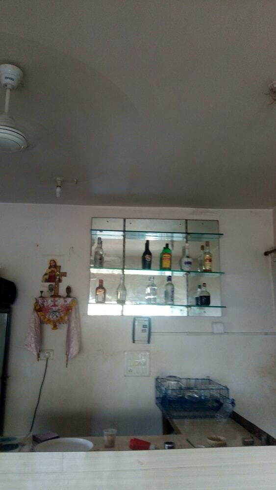 Shiva Ashvem Hotel