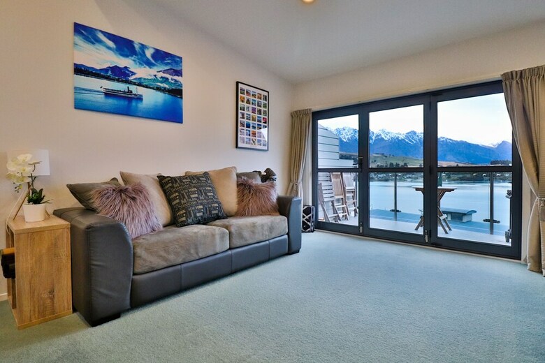 Amazing Queenstown Luxury Apartment