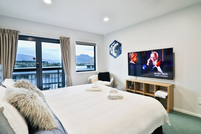 Amazing Queenstown Luxury Apartment