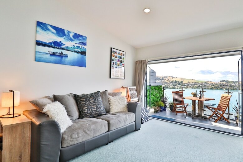 Amazing Queenstown Luxury Apartment