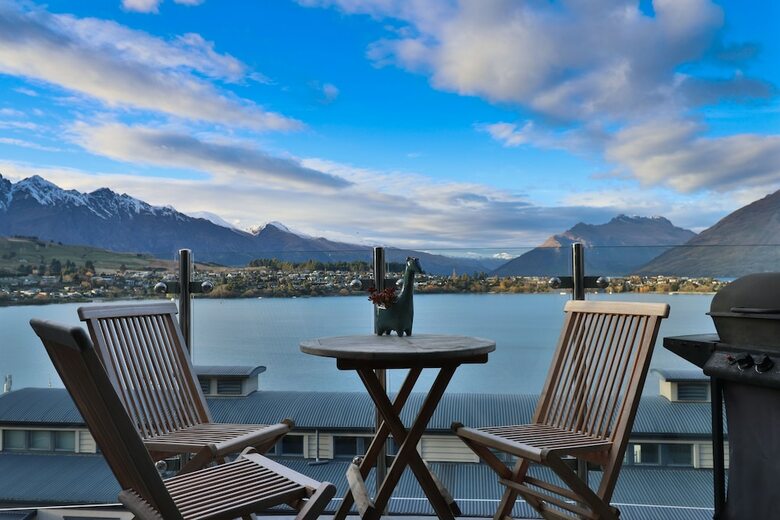 Amazing Queenstown Luxury Apartment