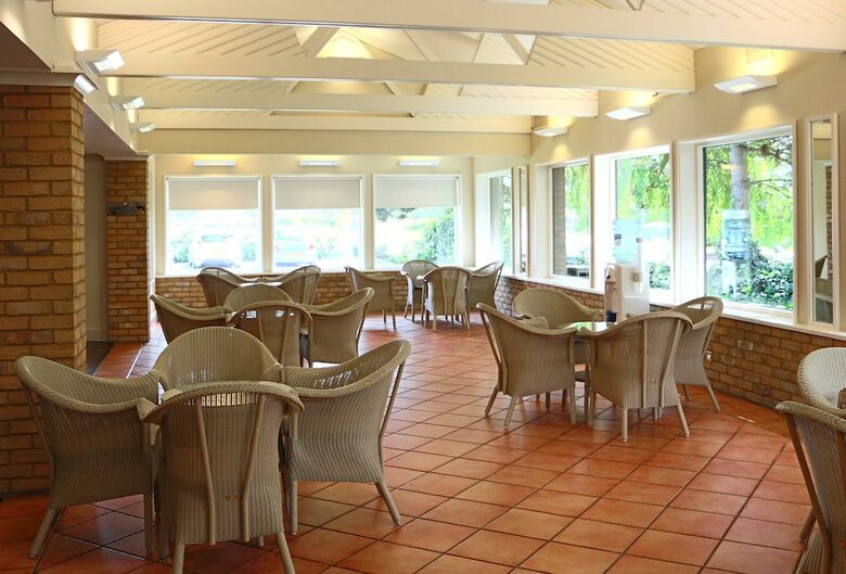 Hotel The Willows Training Centre