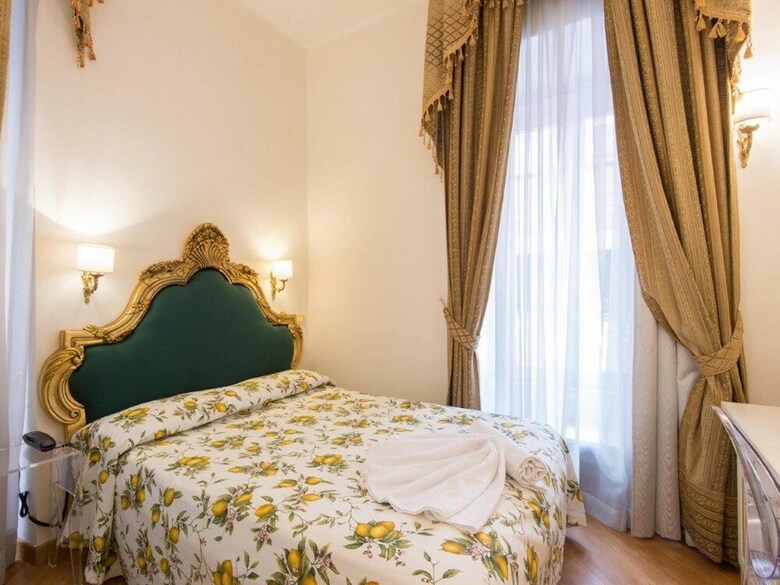Domus Colosseo Hotel