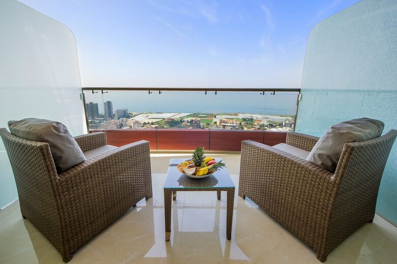 Burj On Bay Hotel