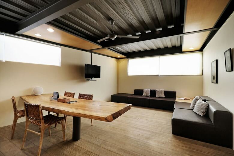Clio Apartments