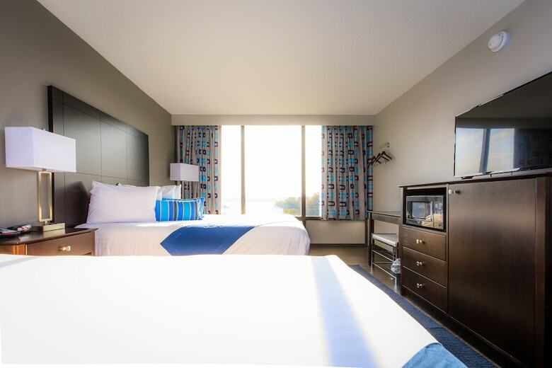 Hotel The Lodge At Port Arrowhead