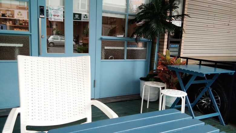 Bed & Breakfast Eatzzz Hostel