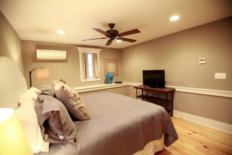 229 King Luxury Suites