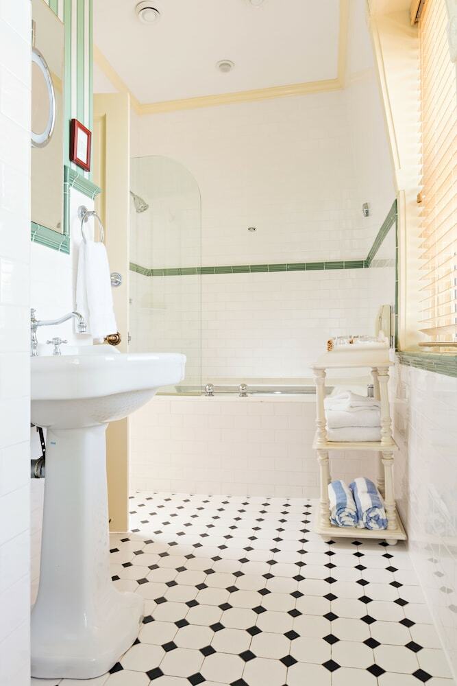 Hotel Brass Key Guesthouse - Adults Only