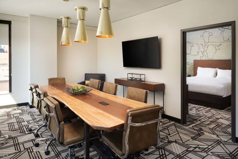 Hotel Doubletree By Hilton Greeley At Lincoln Park