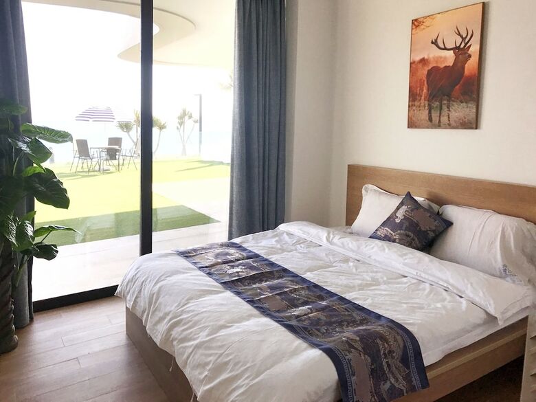 Hulusea Hotel Resort