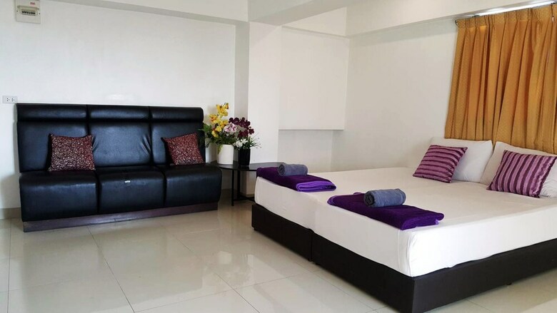 Hotel Latin Garden