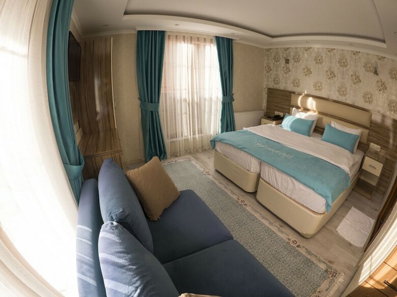 Elif Inan Hotel