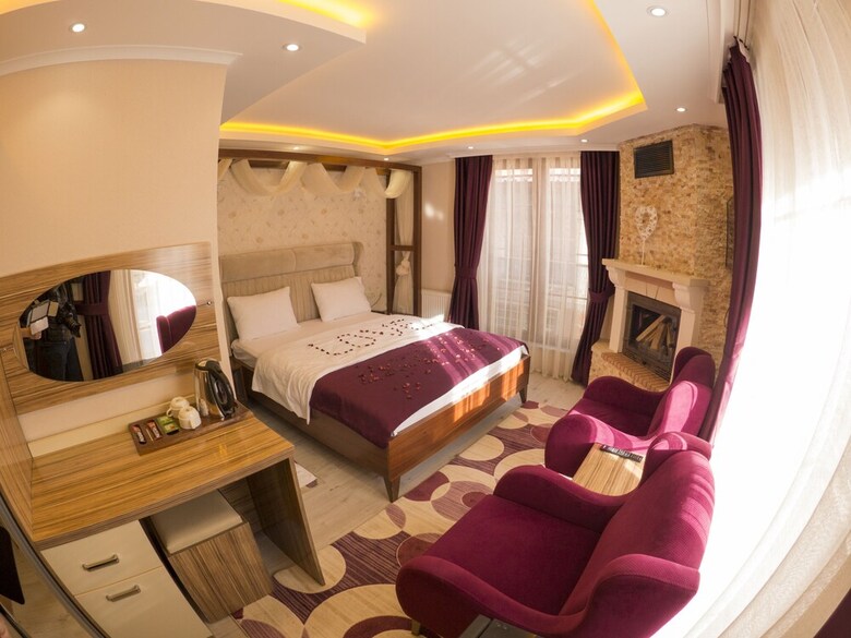 Elif Inan Hotel